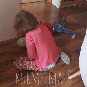Mini und MiniPerle spielen, Kurmelmal5